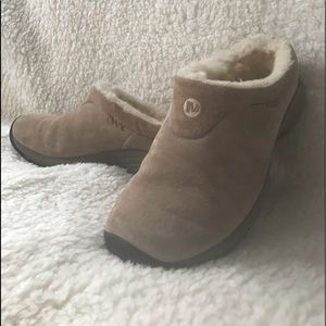 W size a 6.5 Merrill Comfy Slip-ons